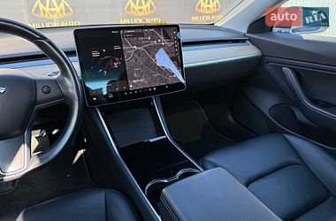 Седан Tesla Model 3 2018 в Киеве