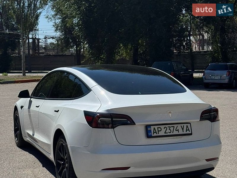 Седан Tesla Model 3 2023 в Запорожье