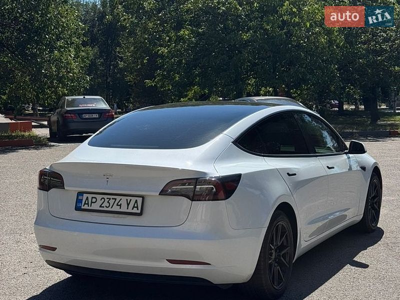Седан Tesla Model 3 2023 в Запорожье