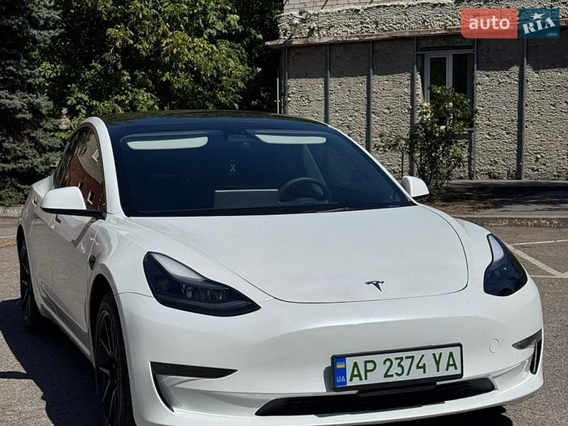 Седан Tesla Model 3 2023 в Запорожье