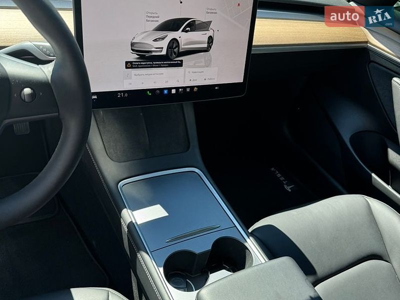 Седан Tesla Model 3 2023 в Запорожье