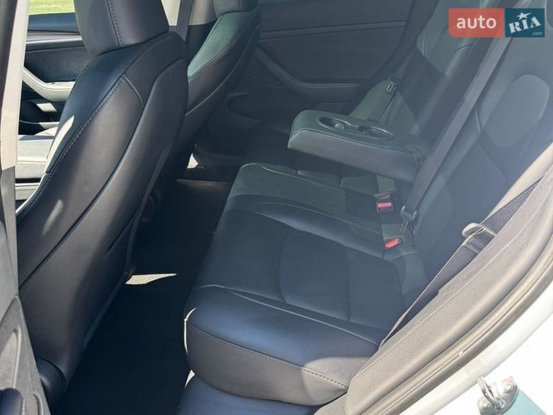 Седан Tesla Model 3 2023 в Запорожье