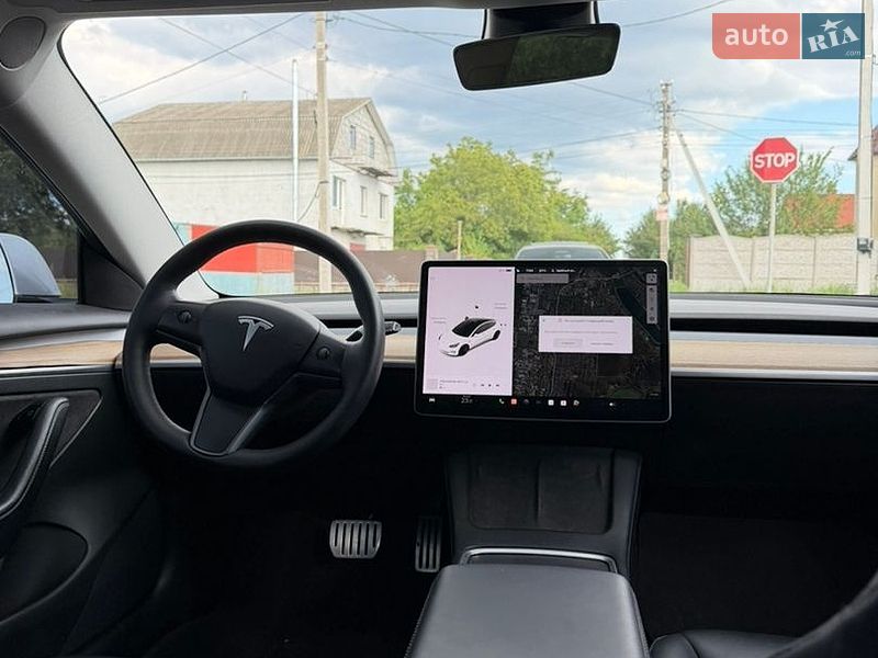 Седан Tesla Model 3 2022 в Хмельницком