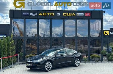 Седан Tesla Model 3 2020 в Львові фото Седан Tesla Model 3 2020 в Львові