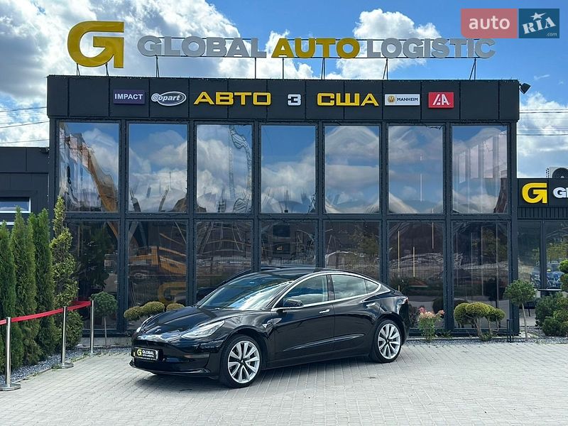Седан Tesla Model 3 2020 в Львові фото Седан Tesla Model 3 2020 в Львові