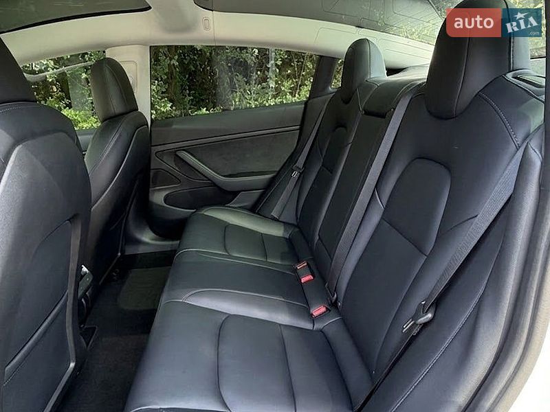 Седан Tesla Model 3 2020 в Запоріжжі