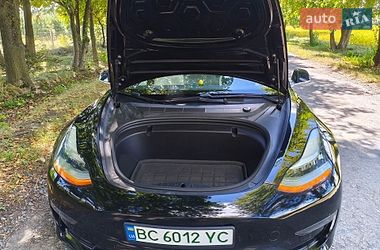 Седан Tesla Model 3 2019 в Немирове