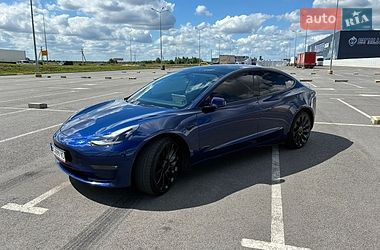 Седан Tesla Model 3 2023 в Львові