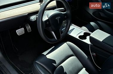 Седан Tesla Model 3 2023 в Львові