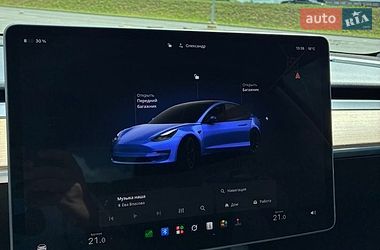 Седан Tesla Model 3 2023 в Львові