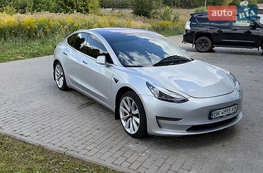 Седан Tesla Model 3 2018 в Рівному