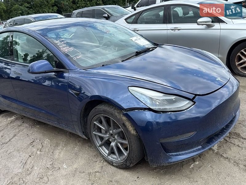 Tesla Model 3 2022