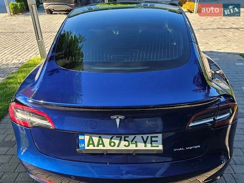 Седан Tesla Model 3 2018 в Борисполі