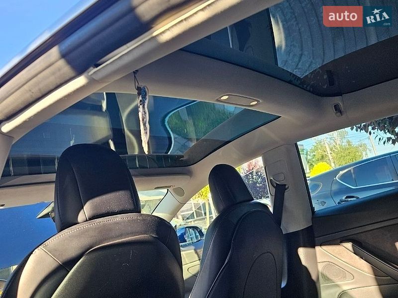 Седан Tesla Model 3 2018 в Борисполі
