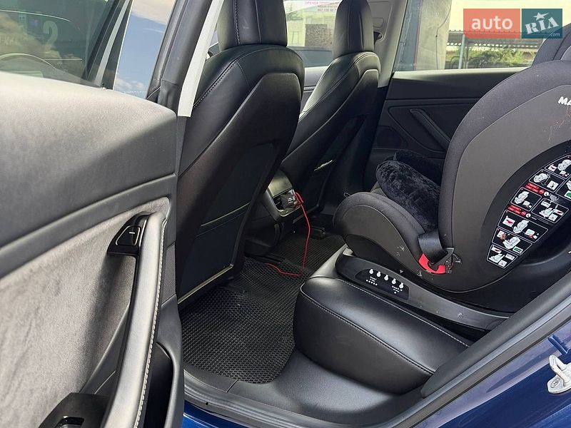 Седан Tesla Model 3 2019 в Білій Церкві