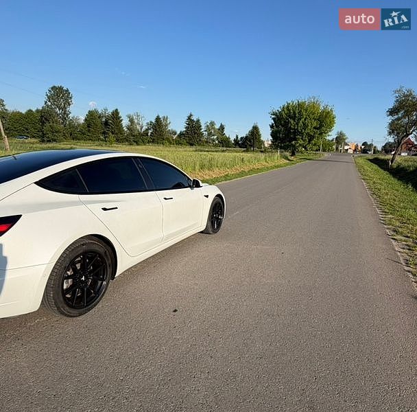 Седан Tesla Model 3 2021 в Самборі фото 5 Седан Tesla Model 3 2021 в Самборі
