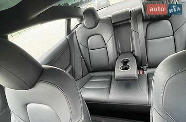 Седан Tesla Model 3 2021 в Чернигове