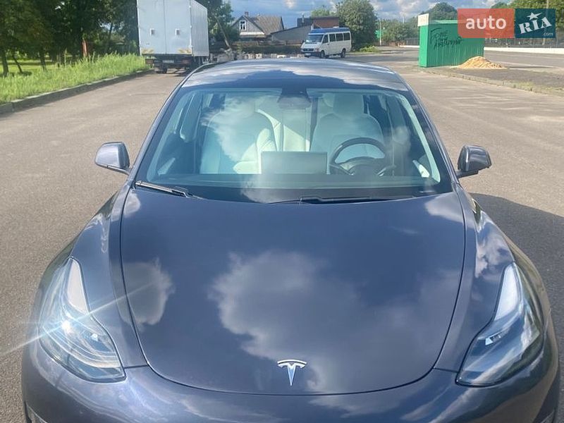 Седан Tesla Model 3 2021 в Ковелі
