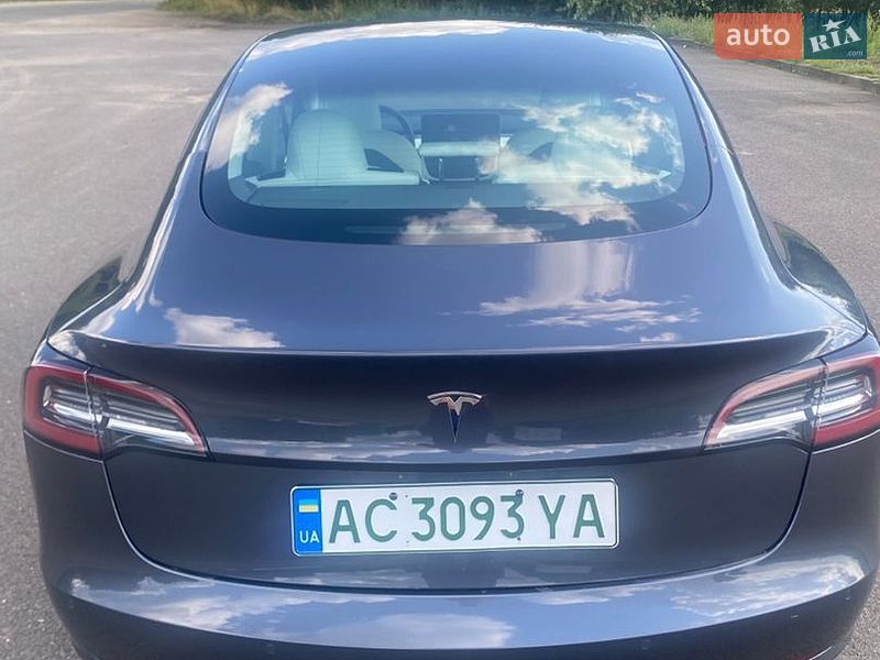 Седан Tesla Model 3 2021 в Ковелі