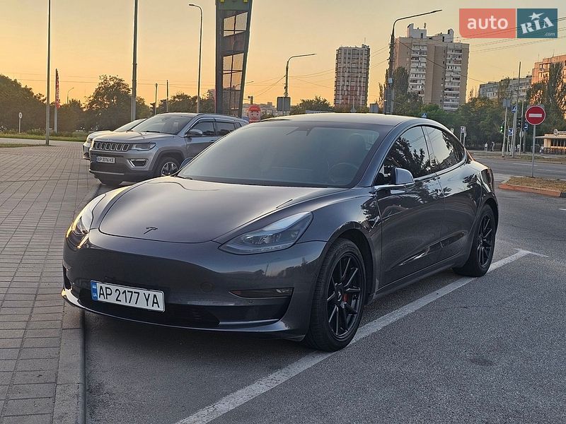 Седан Tesla Model 3 2019 в Запоріжжі