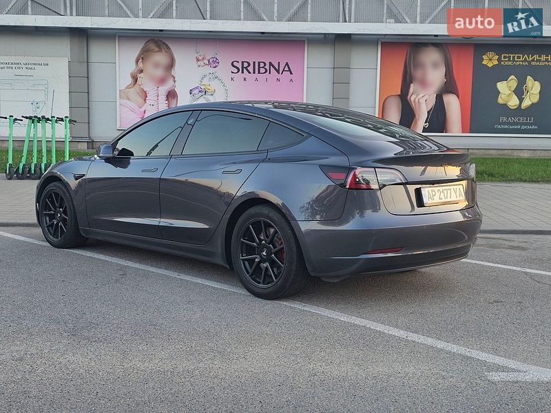 Седан Tesla Model 3 2019 в Запоріжжі