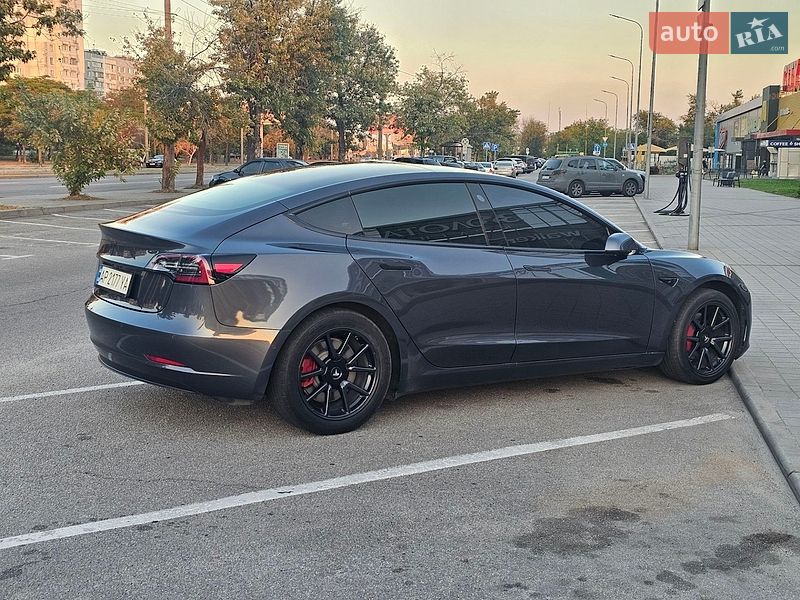 Седан Tesla Model 3 2019 в Запоріжжі