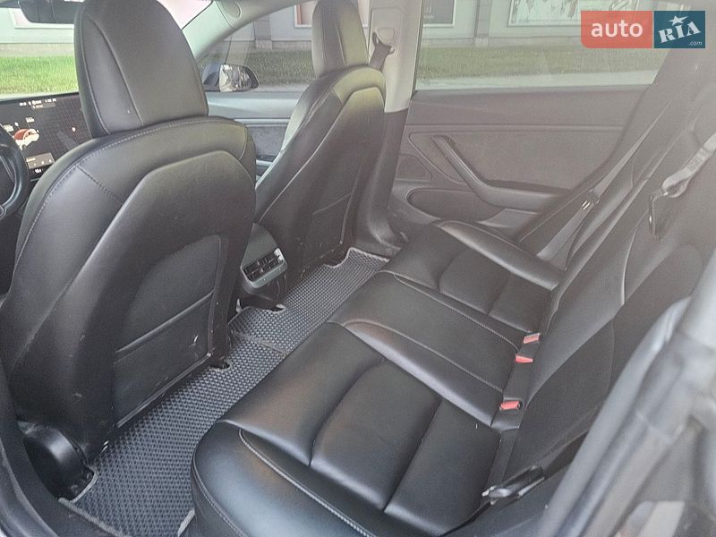 Седан Tesla Model 3 2019 в Запоріжжі