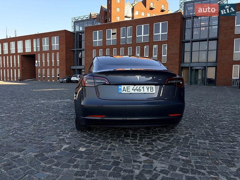 Седан Tesla Model 3 2023 в Днепре фото 4 Седан Tesla Model 3 2023 в Днепре