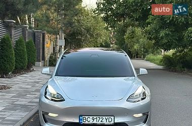 Седан Tesla Model 3 2018 в Софіївській Борщагівці