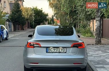 Седан Tesla Model 3 2018 в Софіївській Борщагівці