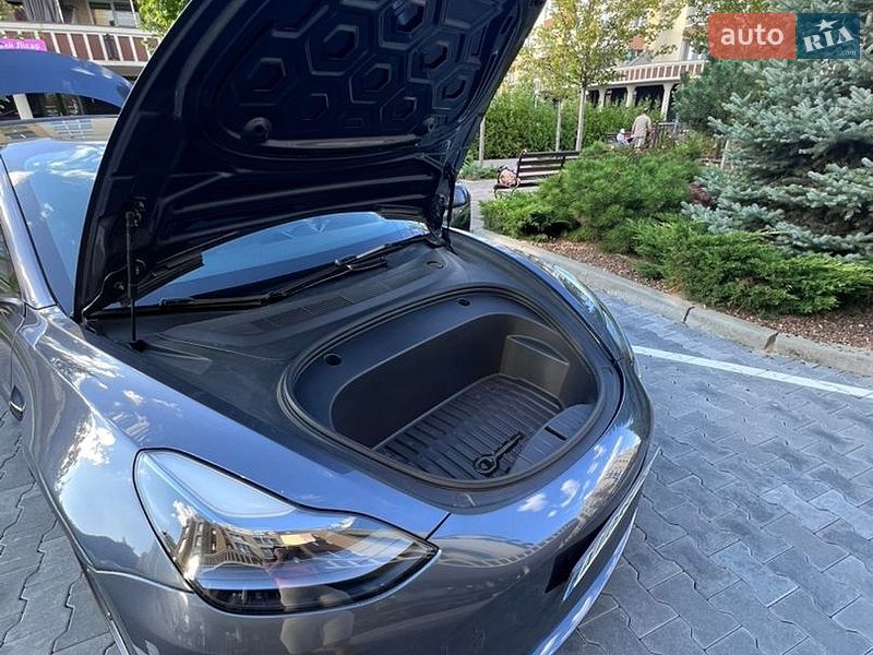 Седан Tesla Model 3 2023 в Софиевской Борщаговке