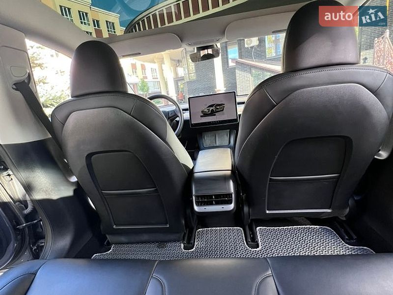 Седан Tesla Model 3 2023 в Софиевской Борщаговке