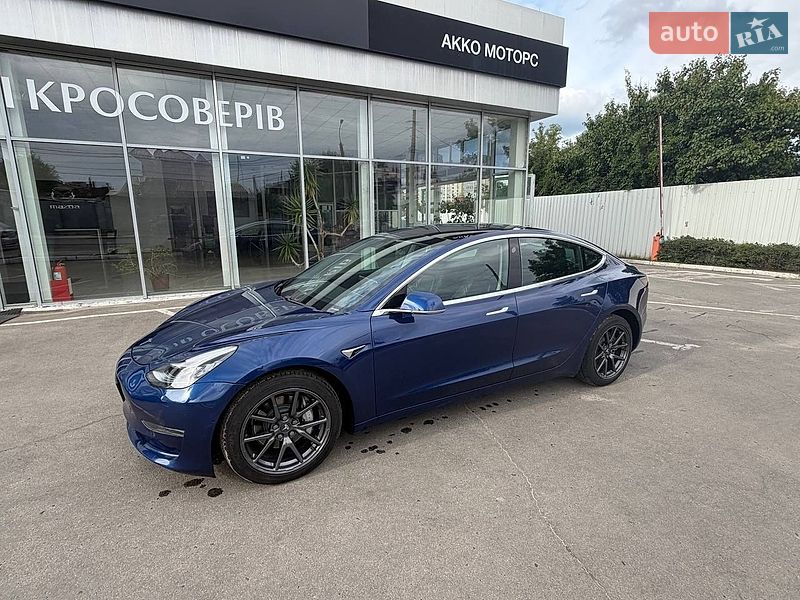 Седан Tesla Model 3 2019 в Харькове