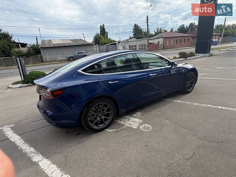 Седан Tesla Model 3 2019 в Харькове