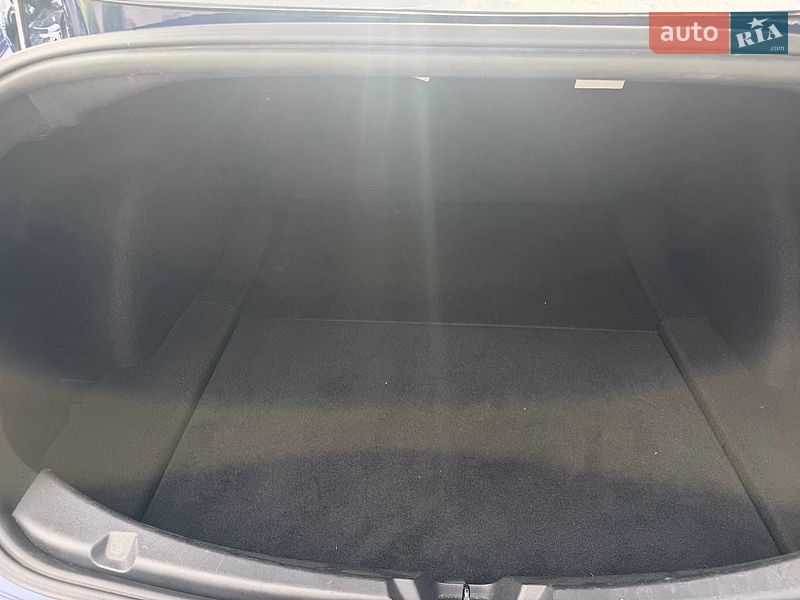 Седан Tesla Model 3 2019 в Харькове