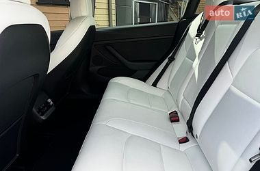 Седан Tesla Model 3 2022 в Киеве
