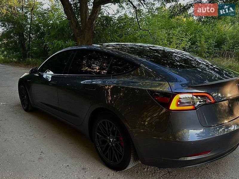 Седан Tesla Model 3 2022 в Луцке фото 5 Седан Tesla Model 3 2022 в Луцке