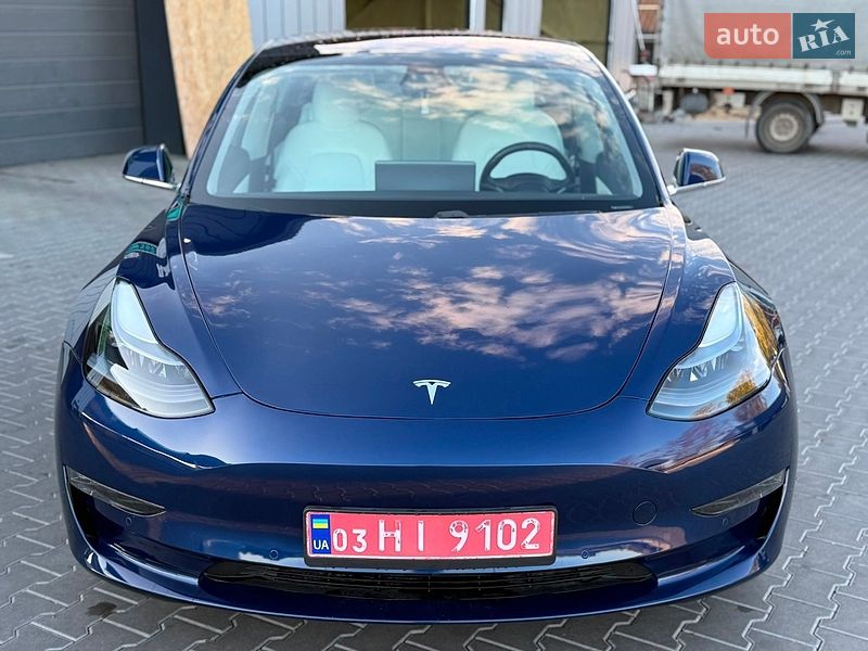Седан Tesla Model 3 2018 в Владимире