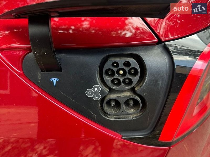 Седан Tesla Model 3 2023 в Одессе