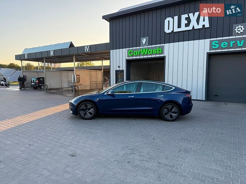 Седан Tesla Model 3 2018 в Владимире