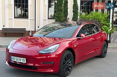 Седан Tesla Model 3 2018 в Виннице