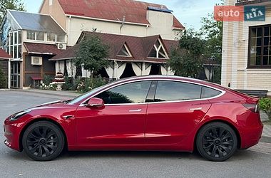 Седан Tesla Model 3 2018 в Виннице