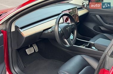 Седан Tesla Model 3 2018 в Виннице