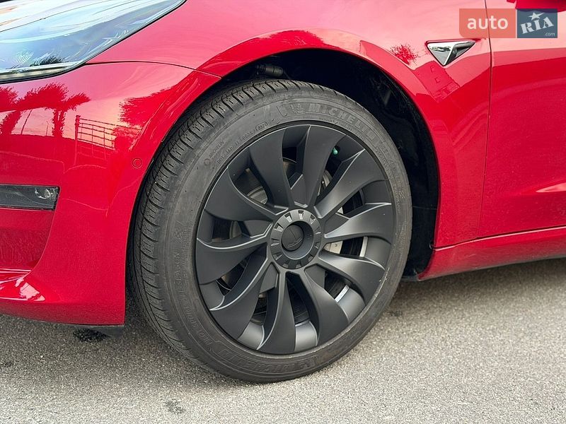 Седан Tesla Model 3 2018 в Виннице