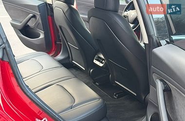 Седан Tesla Model 3 2018 в Виннице