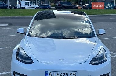 Седан Tesla Model 3 2021 в Киеве