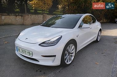 Седан Tesla Model 3 2020 в Києві