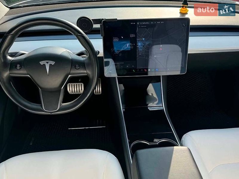 Седан Tesla Model 3 2018 в Коломые