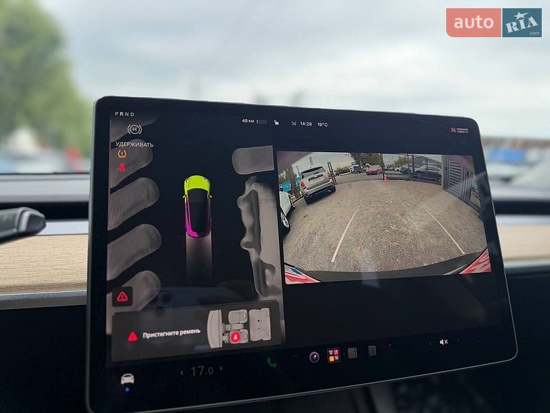Седан Tesla Model 3 2022 в Львове