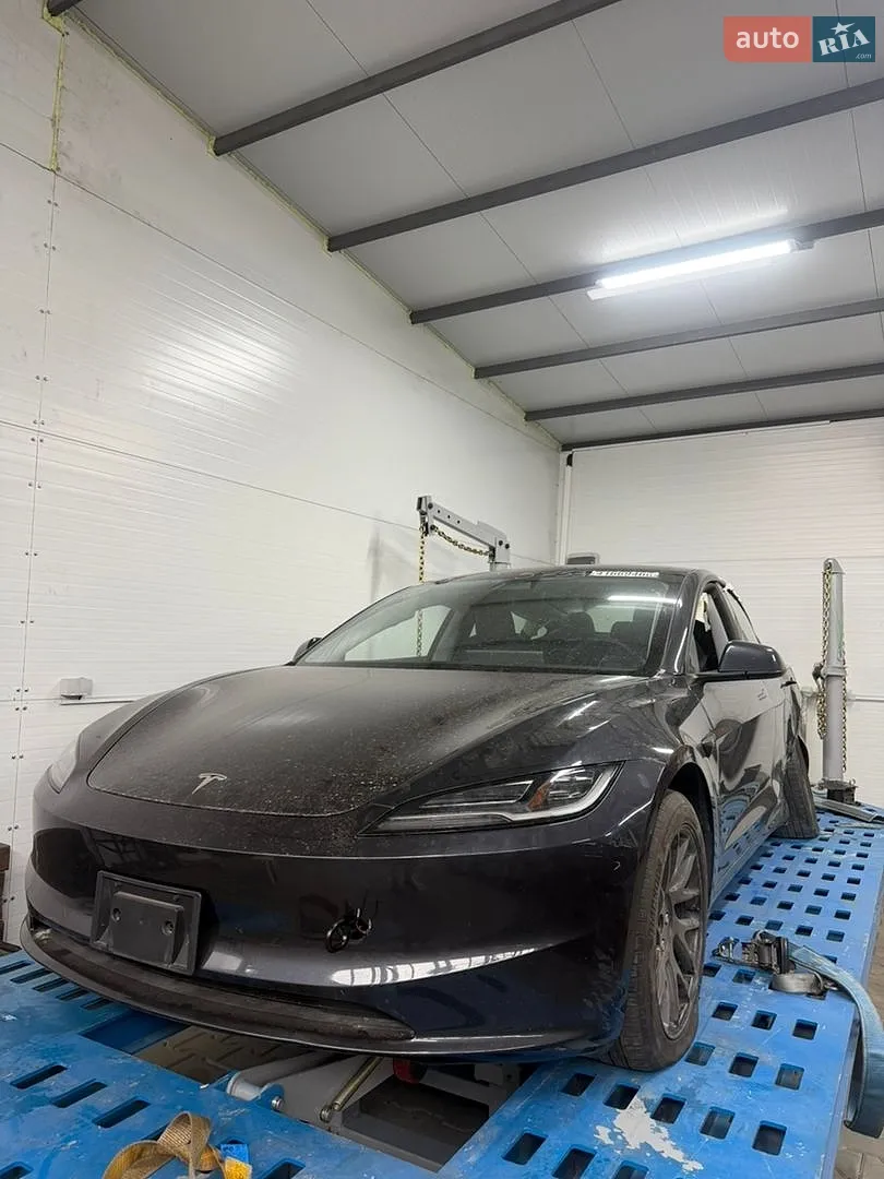 2025 Tesla Model 3 - мініатюра 7